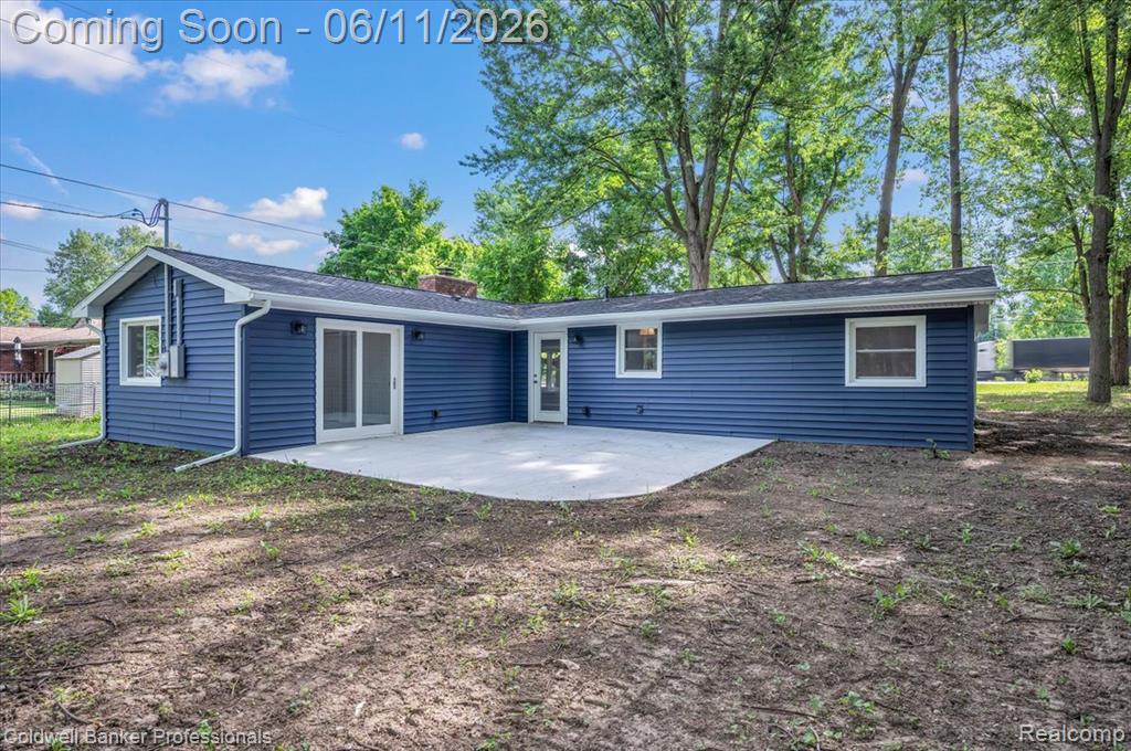 76107 Van Dyke Road Romeo, MI 48065 - Photo 4 of 42