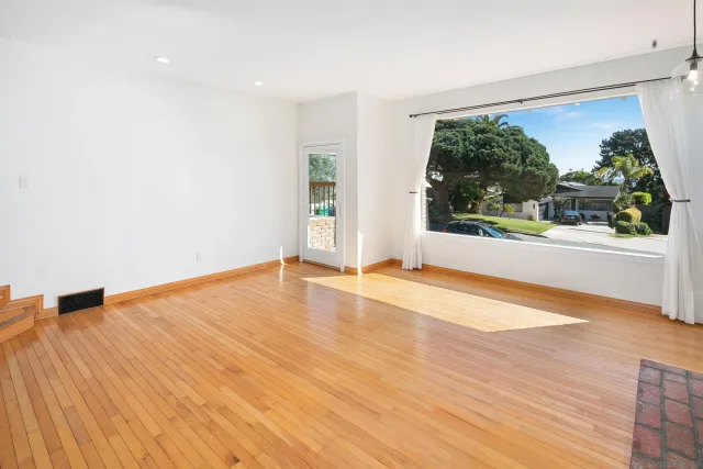 $7,499 | 1166 Agate Street, San Diego, CA 92109