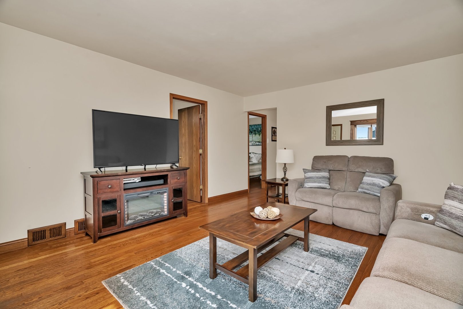10600 Sycamore Drive Chicago Ridge, IL 60415 - Photo 7 of 35 Gallery Image 7