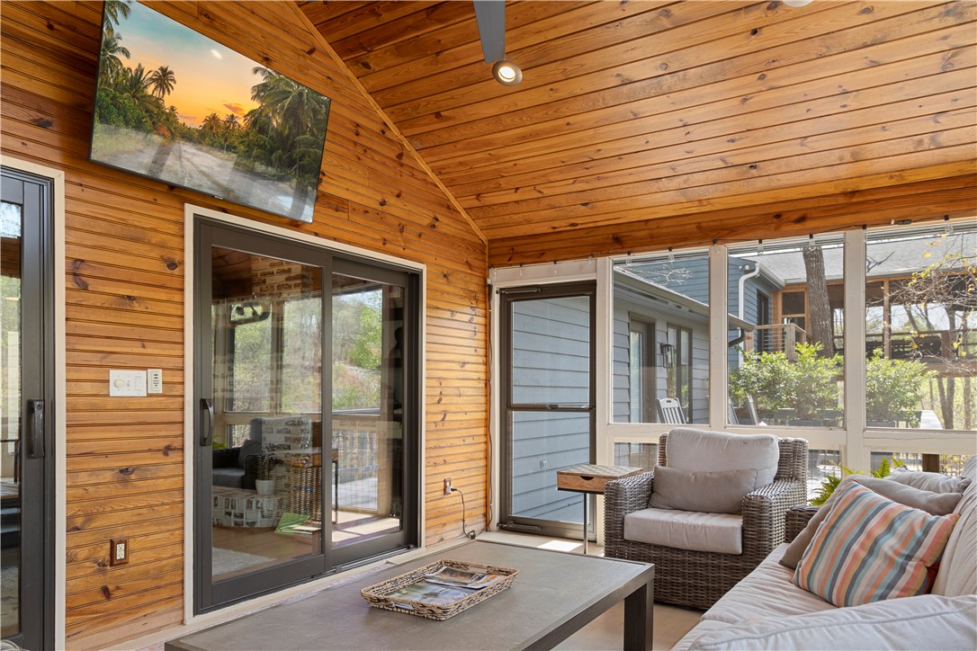 506 Inlet Drive Seneca, SC 29672 - Photo 16 of 50