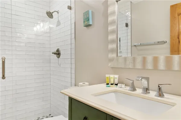 $1,650,000 | 506 Inlet Drive, Seneca, SC 29672