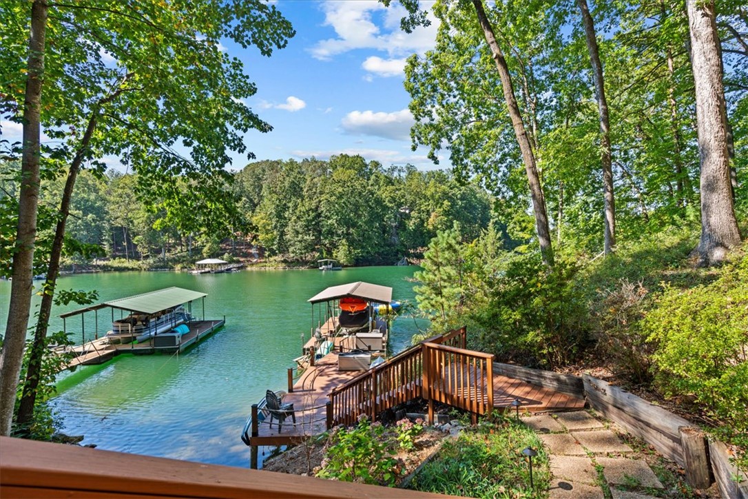 506 Inlet Drive Seneca, SC 29672 - Photo 4 of 50