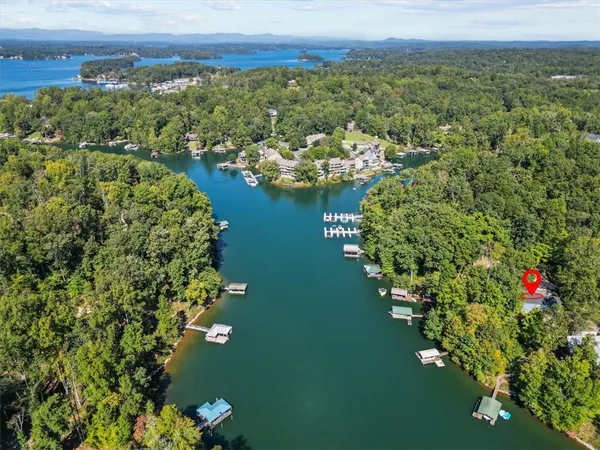 $1,650,000 | 506 Inlet Drive, Seneca, SC 29672