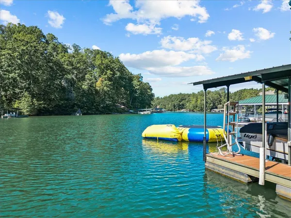 $1,650,000 | 506 Inlet Drive, Seneca, SC 29672