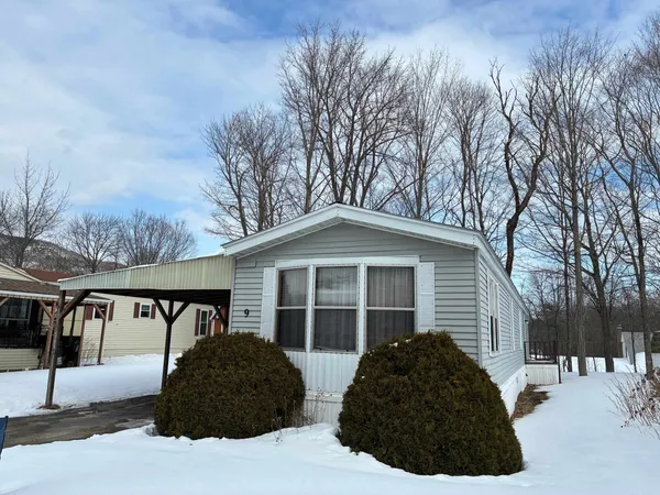 $114,900 | 9 Paradise Street, Gorham, NH 03581