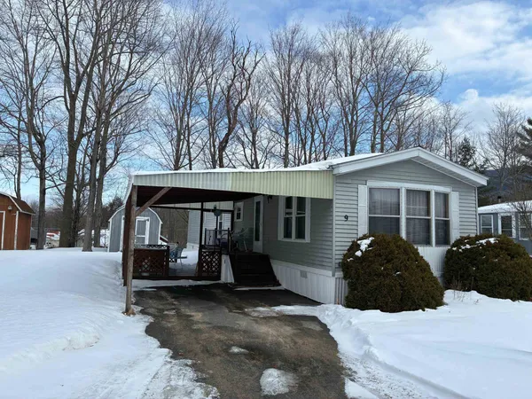 $114,900 | 9 Paradise Street, Gorham, NH 03581