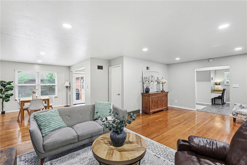 4607 Blue Ridge Boulevard Kansas City, MO 64133 - Photo 13 of 30