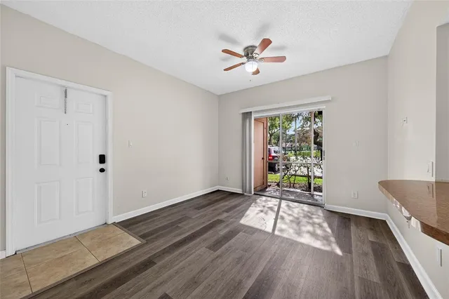 $1,950 | 641 Cypress Lake Boulevard, Unit E18, Pompano Beach, FL 33064