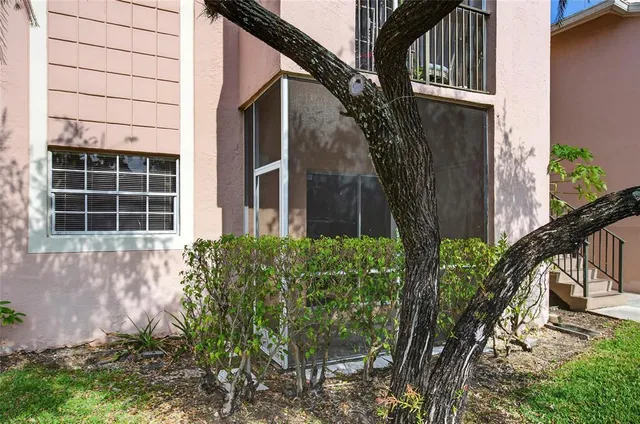 $1,950 | 641 Cypress Lake Boulevard, Unit E18, Pompano Beach, FL 33064