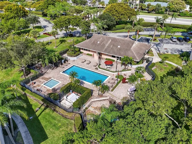 $1,950 | 641 Cypress Lake Boulevard, Unit E18, Pompano Beach, FL 33064