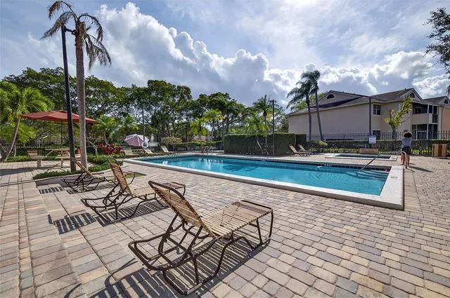 $1,950 | 641 Cypress Lake Boulevard, Unit E18, Pompano Beach, FL 33064