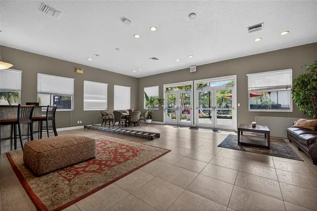 $1,950 | 641 Cypress Lake Boulevard, Unit E18, Pompano Beach, FL 33064