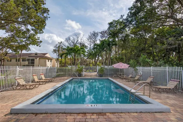 $1,950 | 641 Cypress Lake Boulevard, Unit E18, Pompano Beach, FL 33064