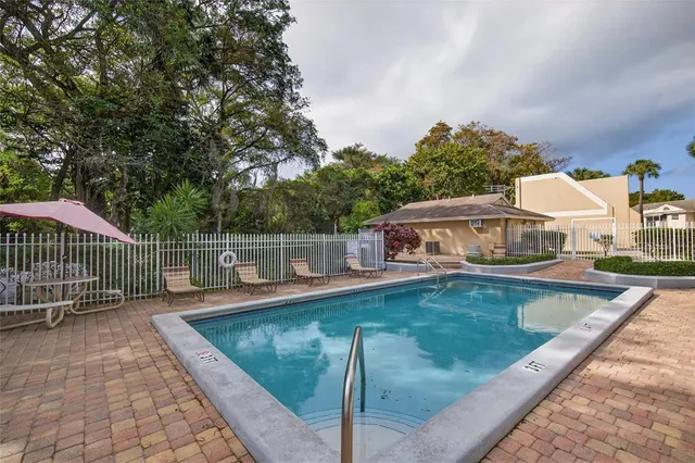 $1,950 | 641 Cypress Lake Boulevard, Unit E18, Pompano Beach, FL 33064