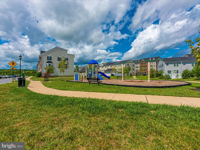 $306,000 | 6501 Walcott Lane, Unit 202, Frederick, MD 21703