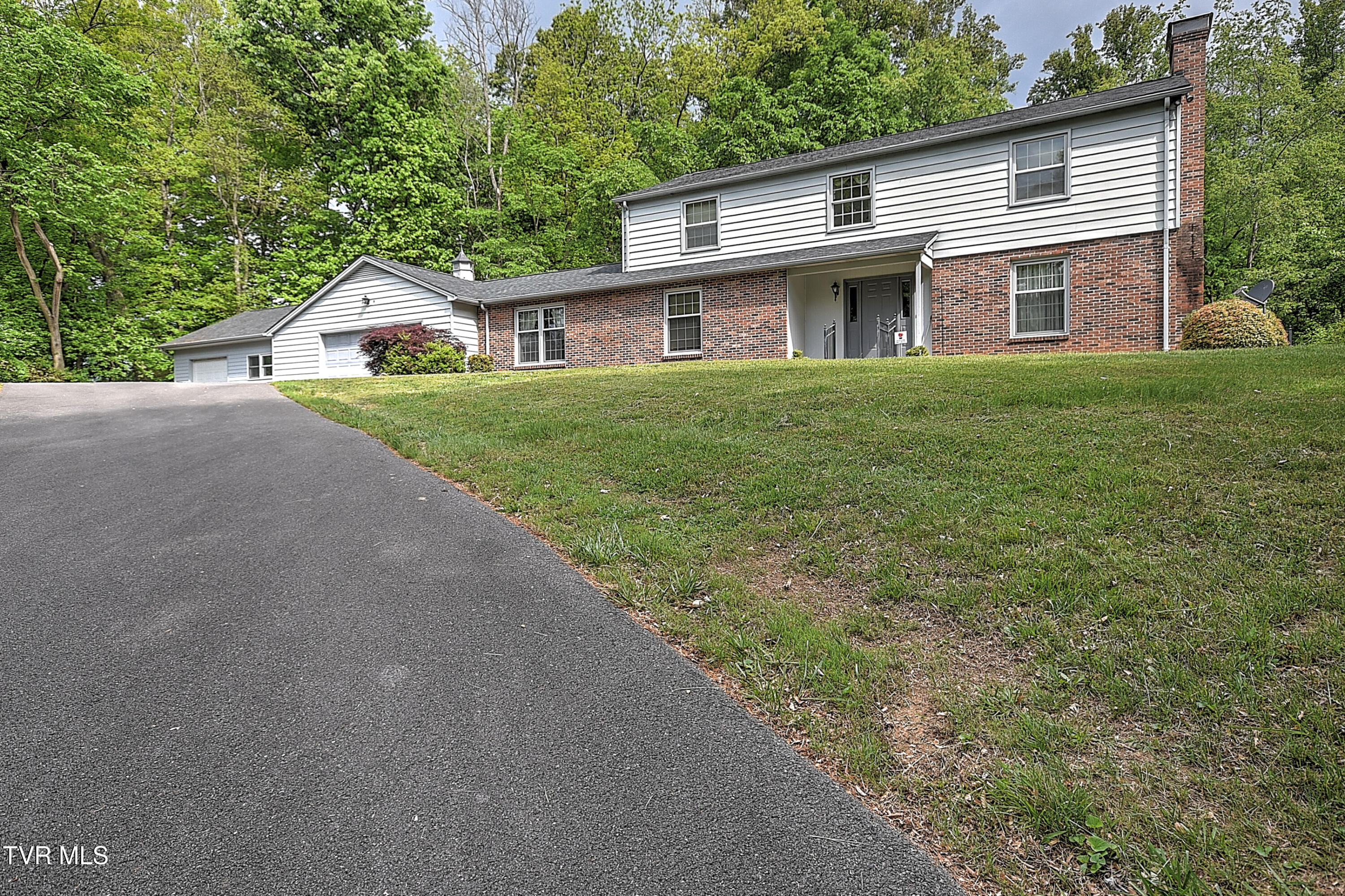 538 Pitt Road Kingsport, TN 37663 - Photo 2 of 52 Pitt Rd JS