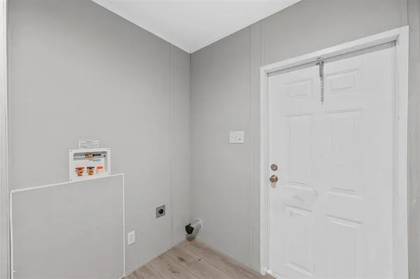 a view of utility room