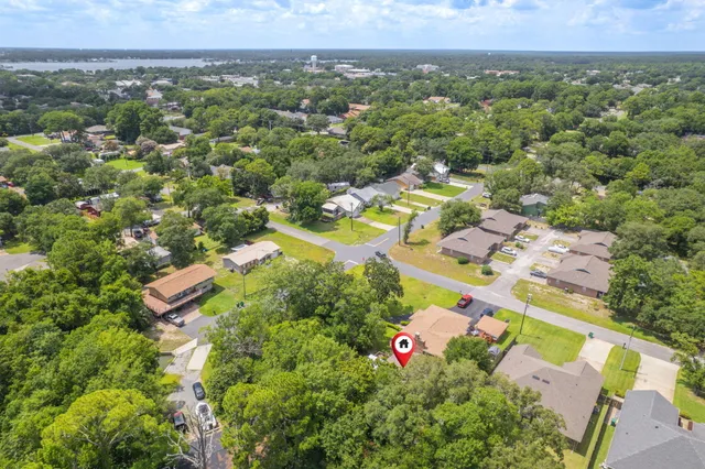 $484,000 | 14 6th Street, Shalimar, FL 32579