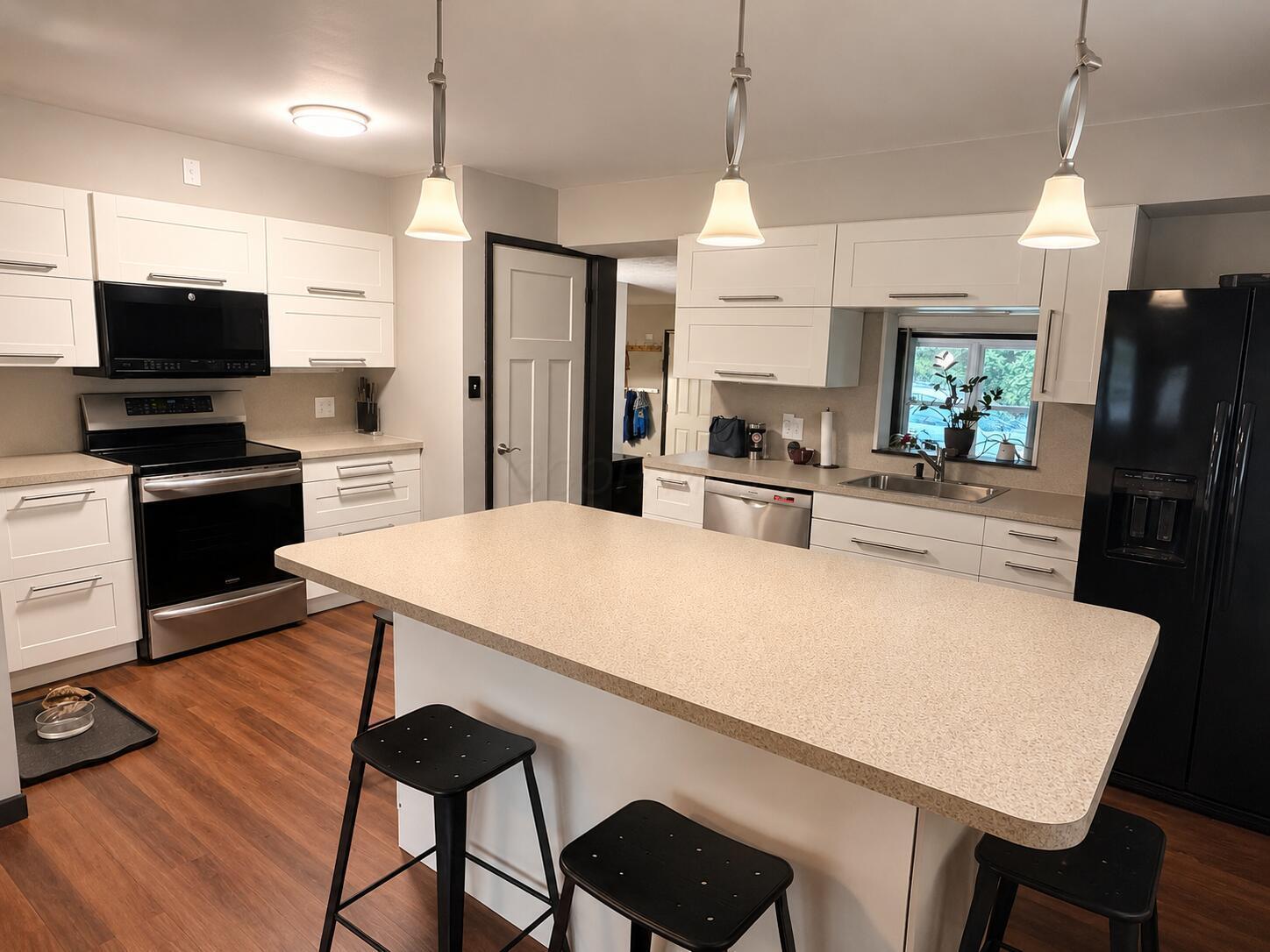1238 Francisco Road Columbus, OH 43220 - Photo 3 of 14