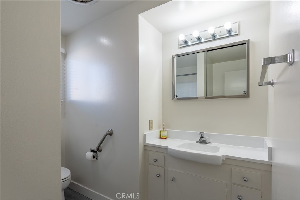 1338 West Cassidy Street Gardena, CA 90248 - Photo 24 of 38 Guest bathroom