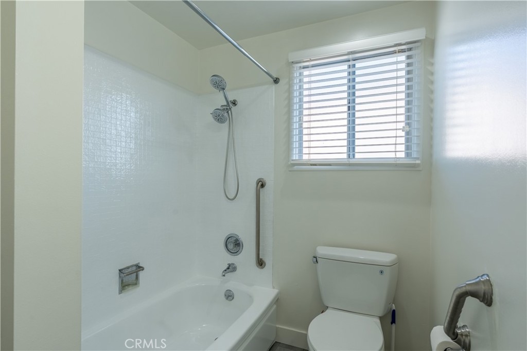1338 West Cassidy Street Gardena, CA 90248 - Photo 25 of 38 Guest bathroom