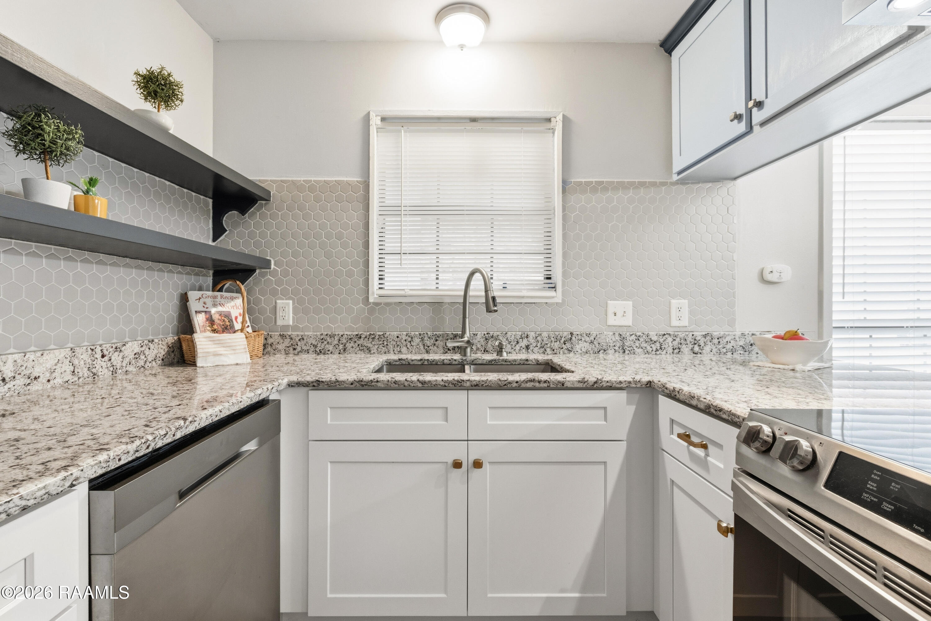 303 Pinto Street Lafayette, LA 70506 - Photo 11 of 29 303Pinto-39