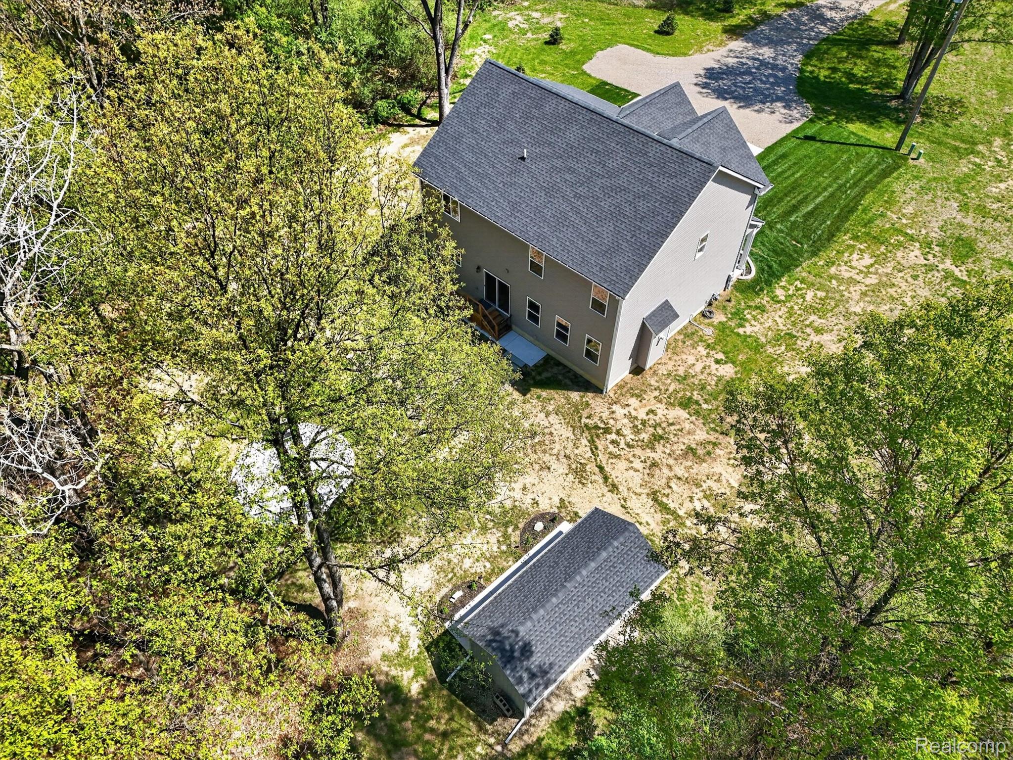 8130 Hinchey Road Pinckney, MI 48169 - Photo 52 of 62 Aerial view of property and surrounding area
