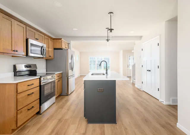 $434,900 | 1082 Tundra, Oregon, WI 53575