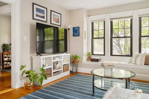 $550,000 | 10 Washington Avenue, Unit 1, Waltham, MA 02453