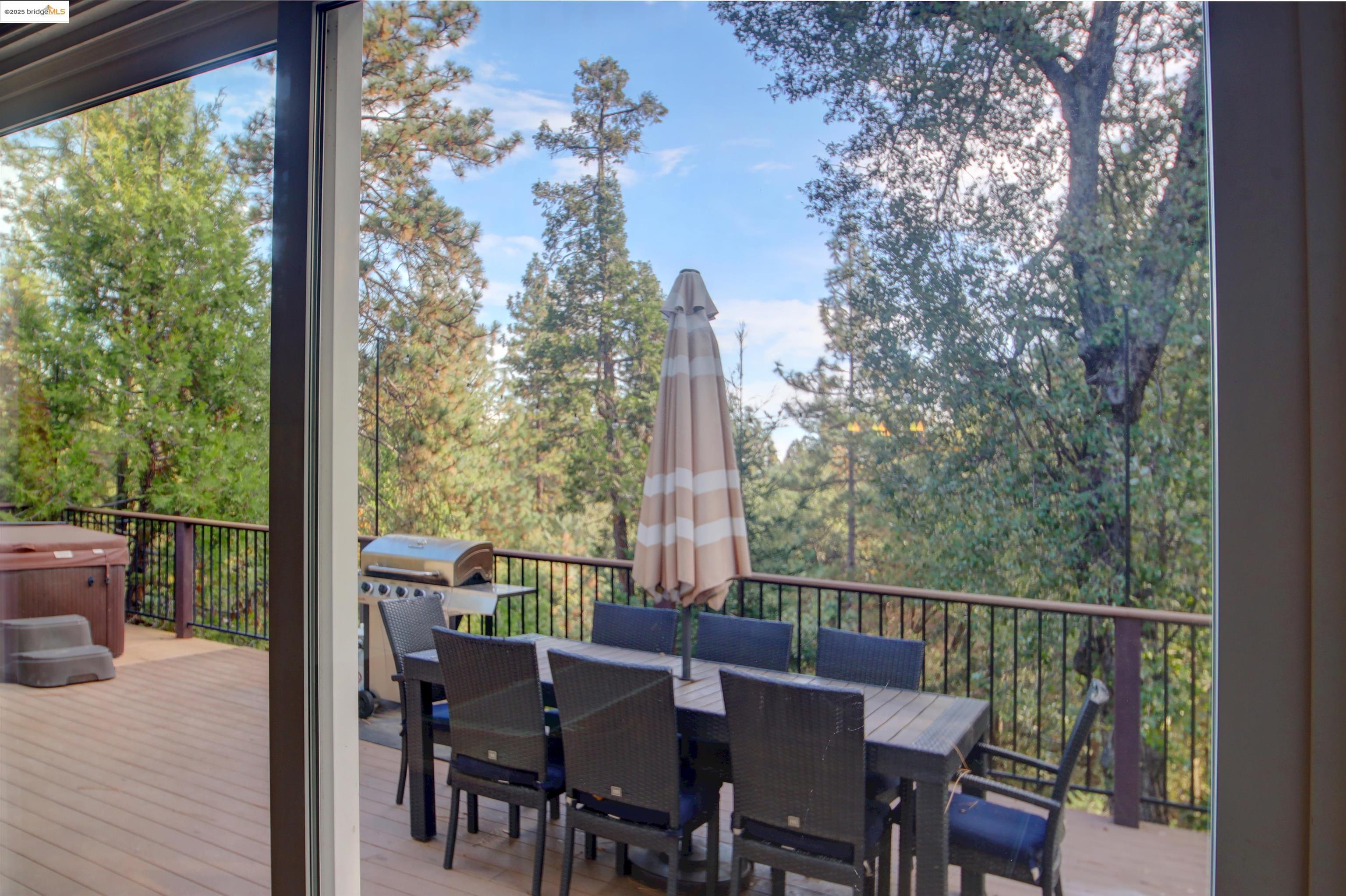 11979 Myer Court Groveland, CA 95321 - Photo 21 of 39 a view of a balcony with furniture