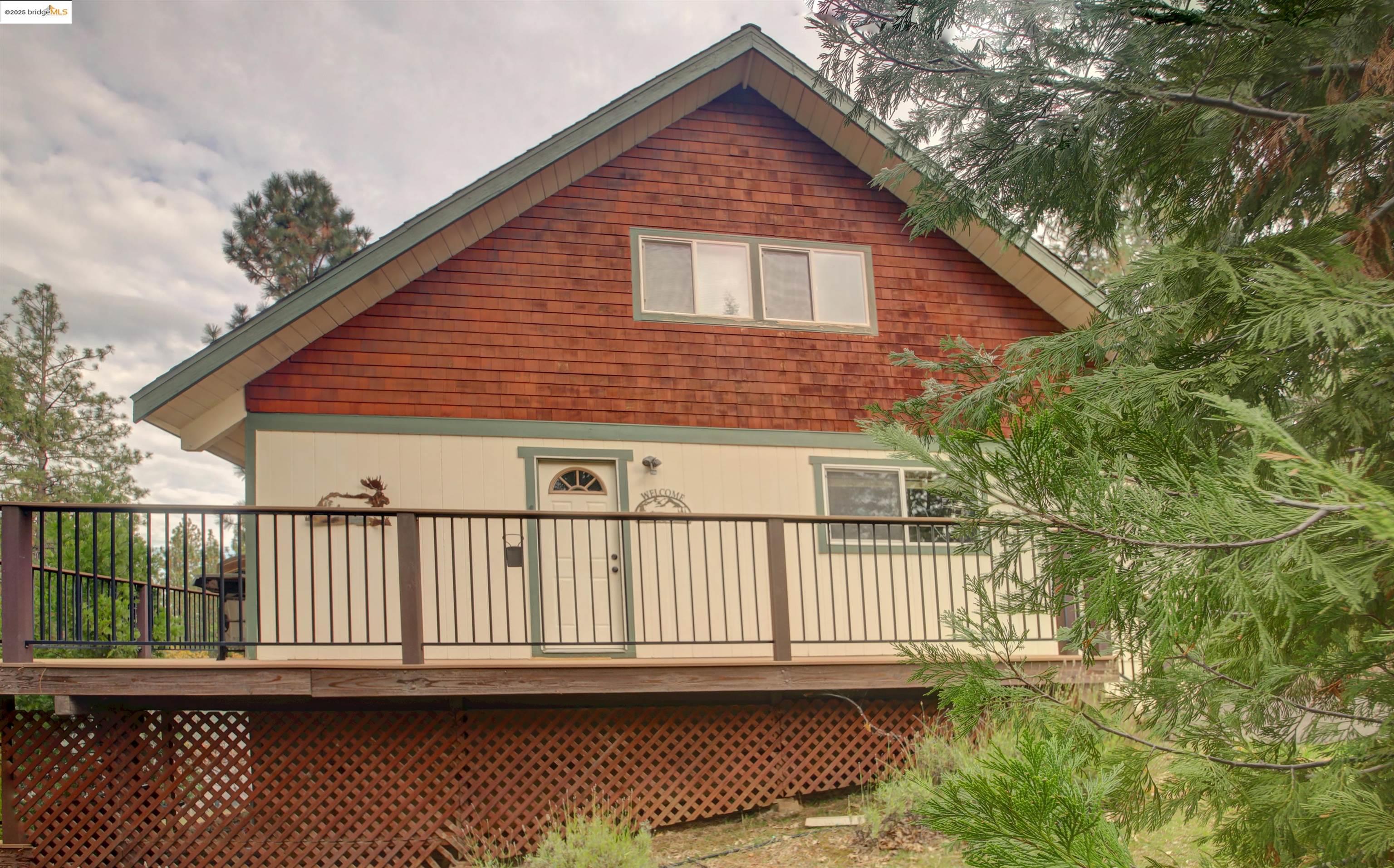 11979 Myer Court Groveland, CA 95321 - Photo 38 of 39 a view of a house with a balcony