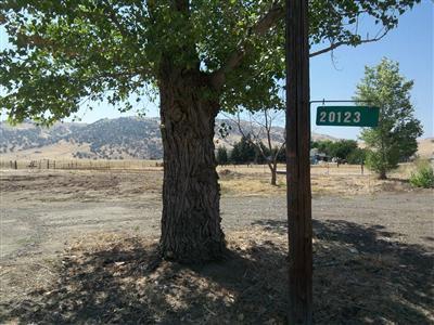 20123 Thermal Road Sanger, CA 93657 - Photo 2 of 21