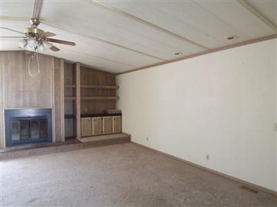 20123 Thermal Road Sanger, CA 93657 - Photo 7 of 21