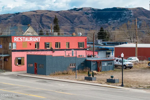 $555,000 | 104 Us Highway, Kremmling, CO 80459