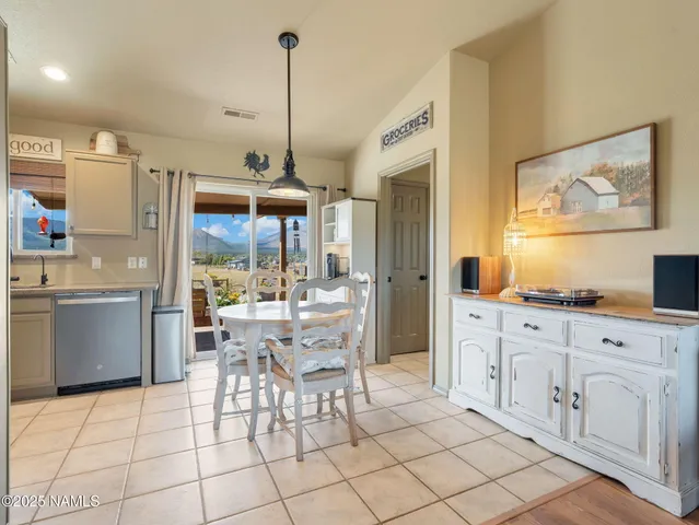 $610,000 | 8390 Stardust Trail, Flagstaff, AZ 86004