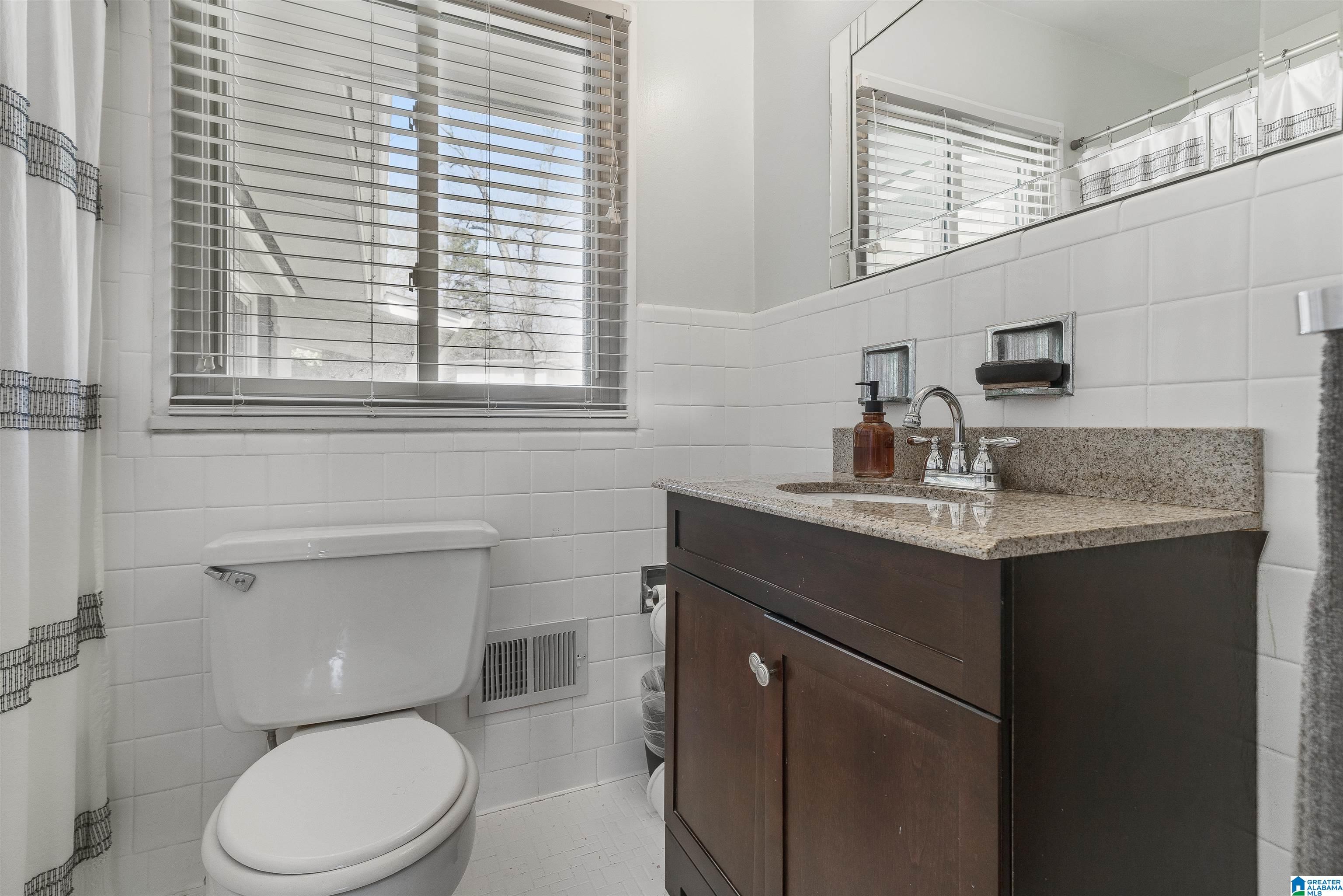 2126 Blue Ridge Boulevard Birmingham, AL 35226 - Photo 13 of 30