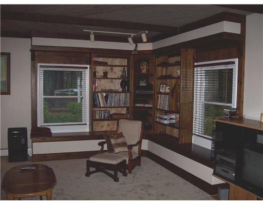 30 Spruce Ridge Drive Glocester, RI 02814 - Photo 8 of 12 Living Room.