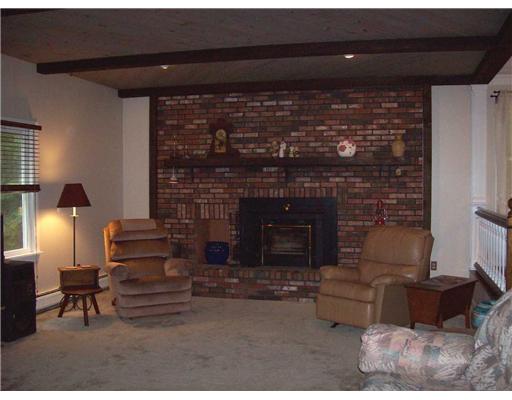 30 Spruce Ridge Drive Glocester, RI 02814 - Photo 9 of 12 Living Room.