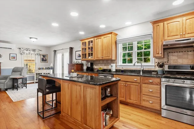 $899,000 | 167 Main Street, West Newbury, MA 01985