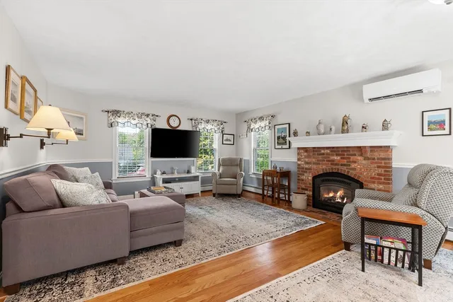 $899,000 | 167 Main Street, West Newbury, MA 01985