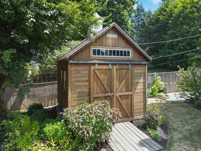 $899,000 | 167 Main Street, West Newbury, MA 01985