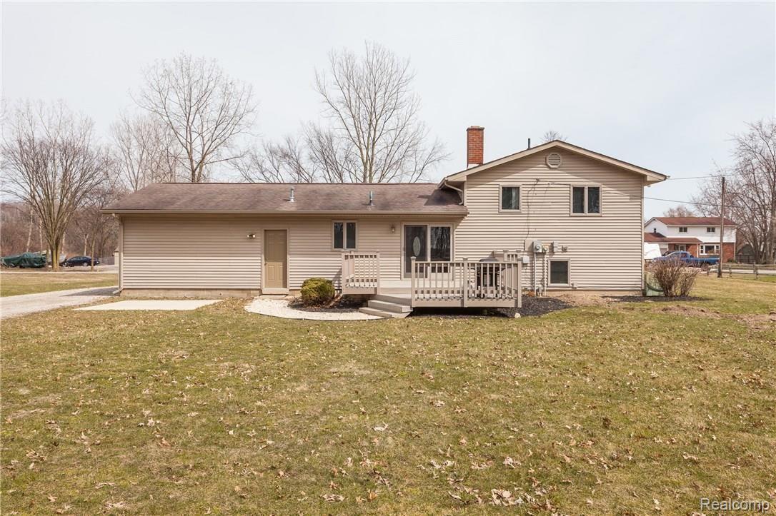 13421 Rosedale Boulevard Carleton, MI 48117 - Photo 10 of 32 IMG_1040.jpg
