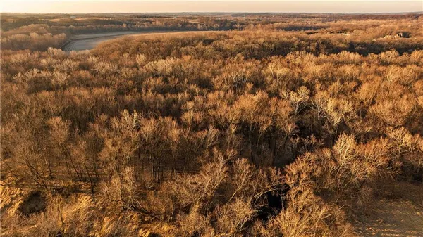 $10,000 | 1 Edgerton Junction Road, Camden Point, MO 64018