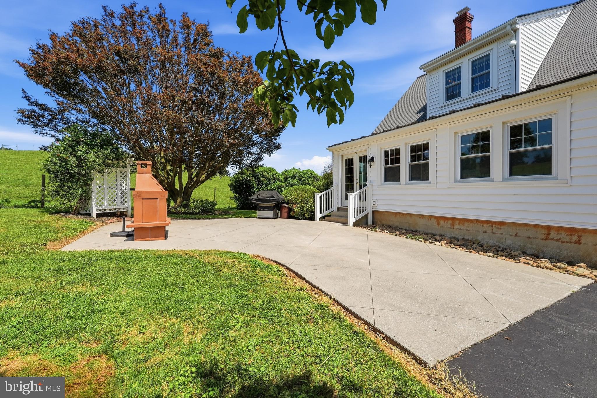 6117 South F T Valley Road Etlan, VA 22719 - Photo 24 of 36 Private patio space behind the home