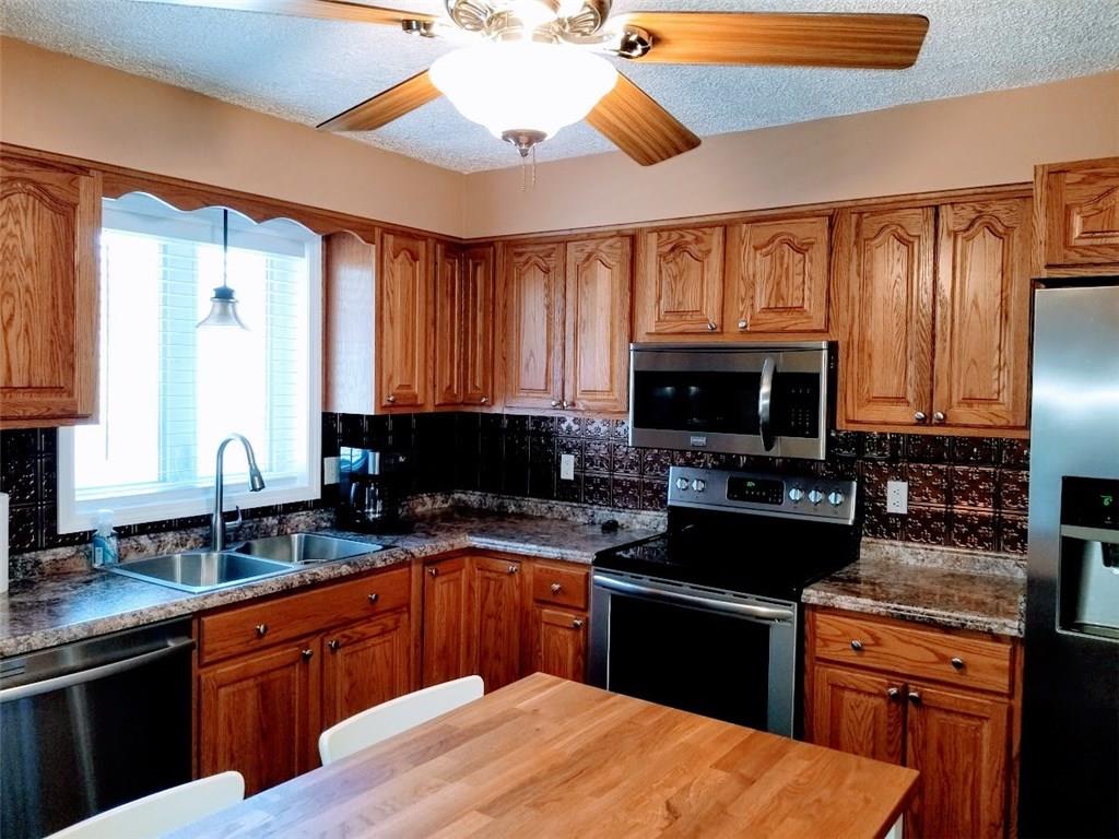 162 Eagle Mill Road Butler, PA 16001 - Photo 3 of 24