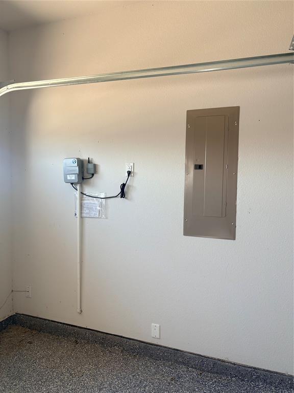 395 Haven Road Waxahachie, TX 75165 - Photo 33 of 40 a view of a room with rack on the wall