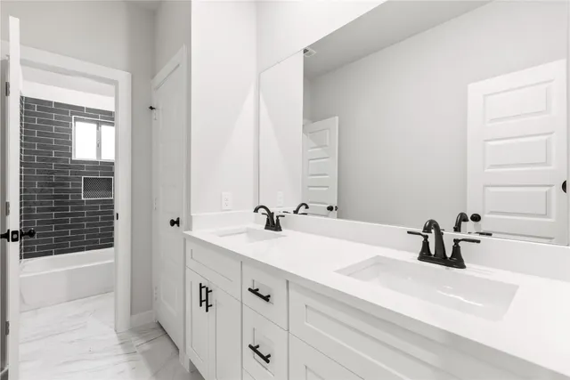 $349,900 | 6434 Downey Lane, Rosharon, TX 77583