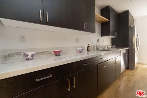 $1,350,000 | 1033 Carol Drive, Unit T3, West Hollywood, CA 90069