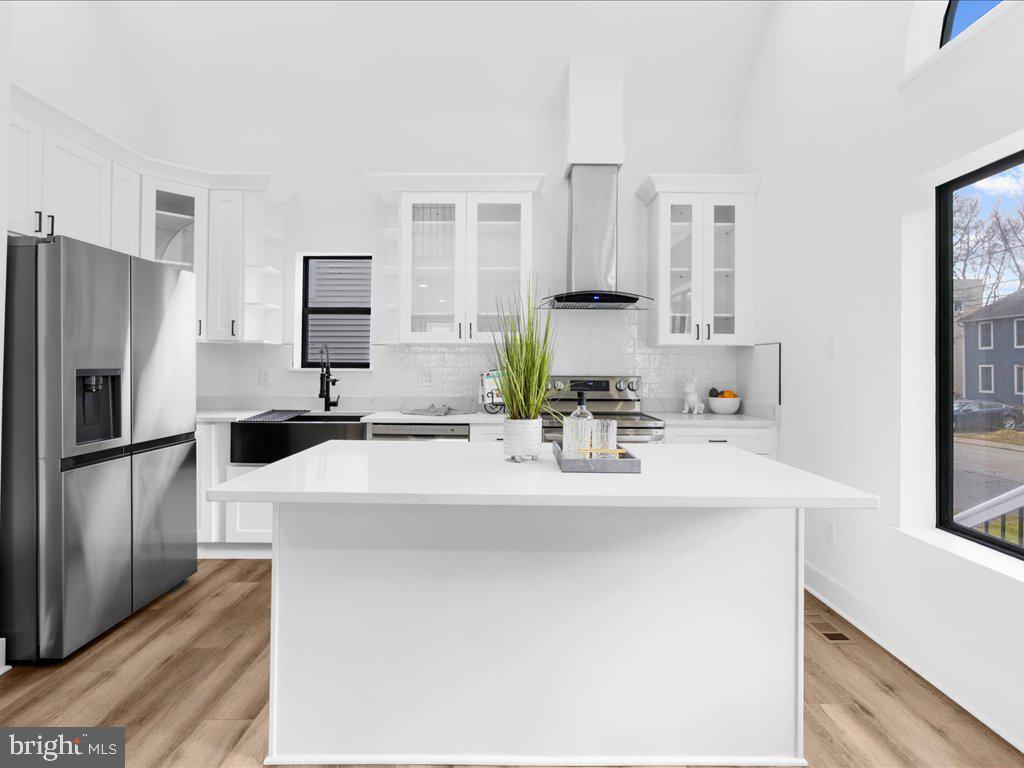 1412 Ellis Road Annapolis, MD 21403 - Photo 6 of 44 Bright and modern kitchen oasis.
