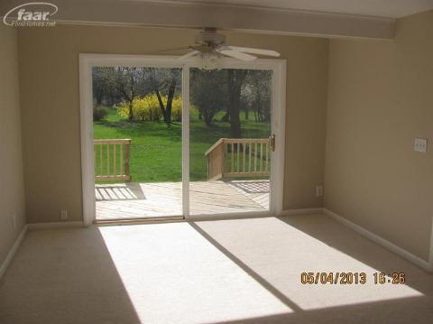 10173 White Road Linden, MI 48451 - Photo 8 of 15 20354838-7.JPG